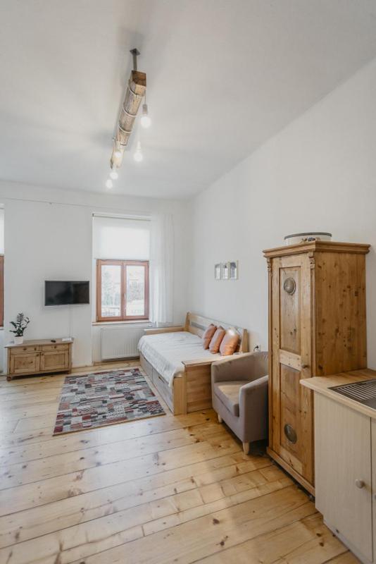 Apartman 3, Suvorovova 158 Cesky Brod Dış mekan fotoğraf