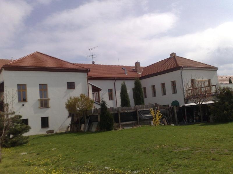 Apartman 3, Suvorovova 158 Cesky Brod Dış mekan fotoğraf